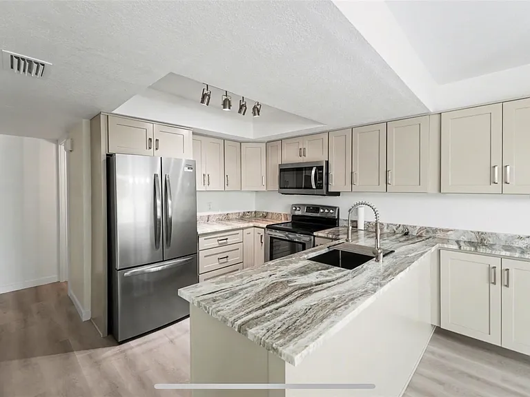 1640 Cape Hope Ave NE — Photo 9