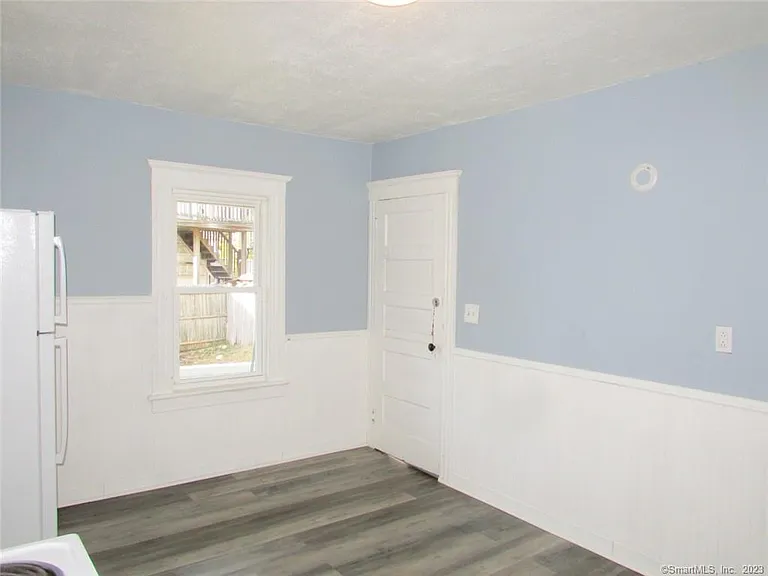 93 E Elm St #U2 — Photo 15