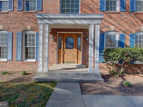 4th image of 19845 Meredith Dr