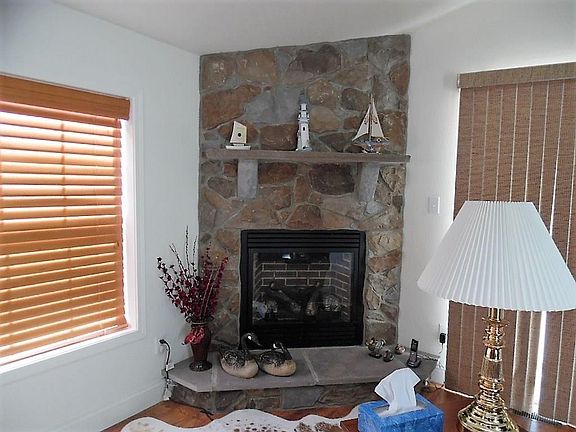 3rd image of 11397 Crestwood Ave