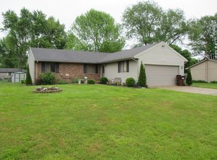 5366 E Homestead Dr, Columbus, IN 47201