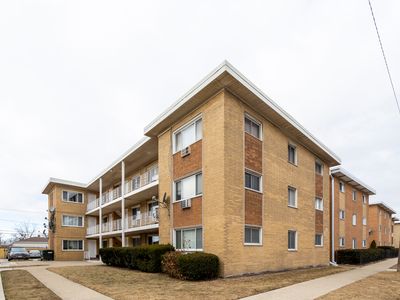 4600 River Rd APT C5, Schiller Park, IL, 60176