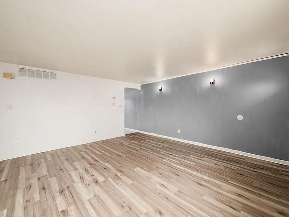 4th image of 47 Oakwood Dr #2