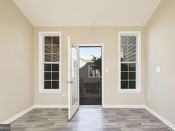 3rd image of 43158 Barnstead Dr