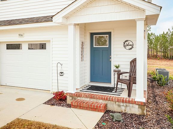 3rd image of 936 Allstar Ave