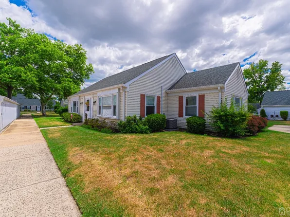 382C New Bedford Ln, Monroe Township, NJ 08831