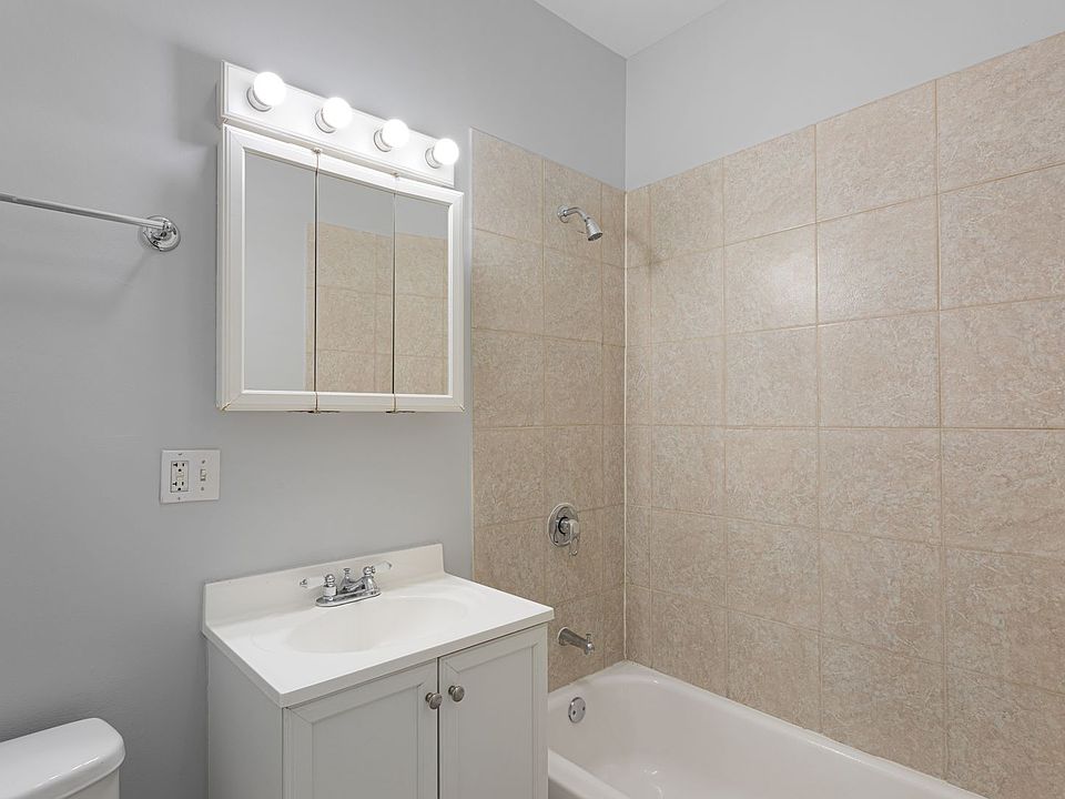 1st image of 7320-30 N Damen Ave #17887765