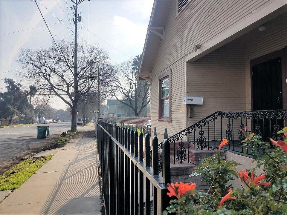 2nd image of 35 S Sierra Nevada St