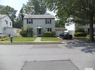 149 Harris Ave, Hewlett, NY 11557
