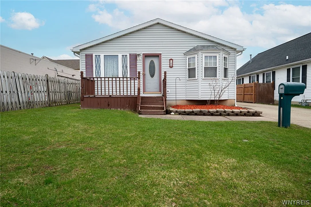 22 Guenther Ave photo 1