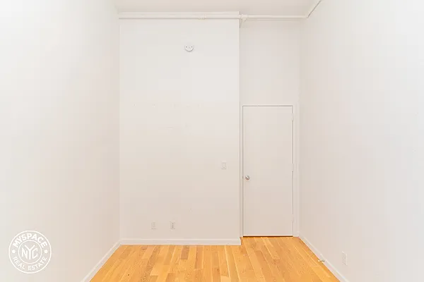Rented by MySpaceNYC | media 28