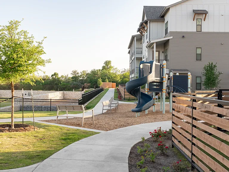 Citizen House East Lake — Photo 17
