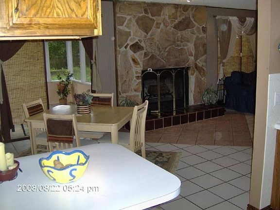 3rd image of 3817 Hill St