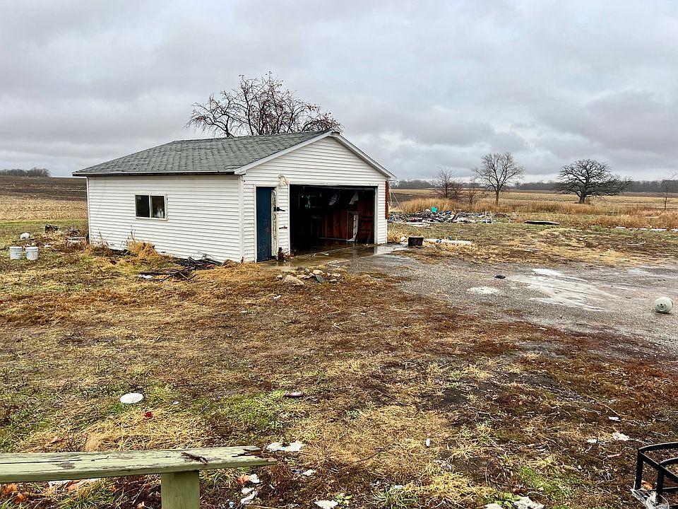 2nd image of 2728 County Road 3500 N