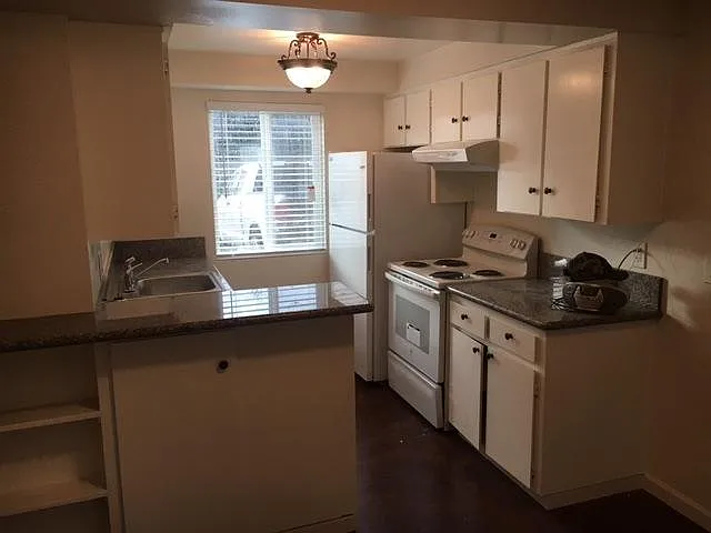 Granite countertops, new hardwood, lights