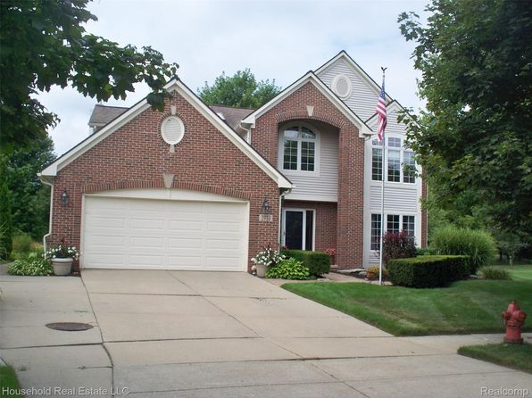 2933 Augusta Dr
