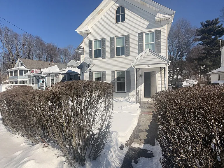 Furnace Brook Pkwy — Photo 2