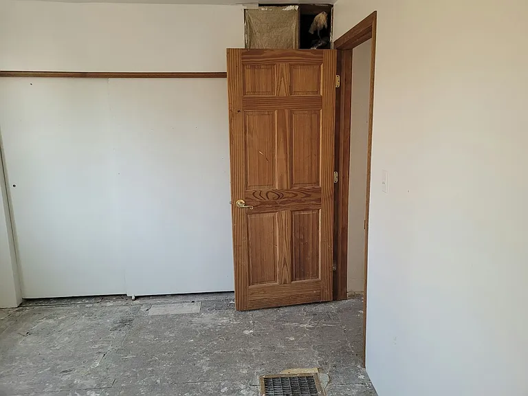 332 N French St — Photo 21