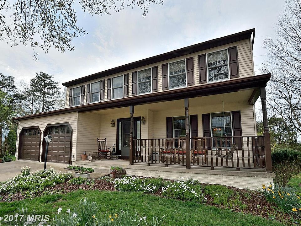 1st image of 131 Briarwood Ct