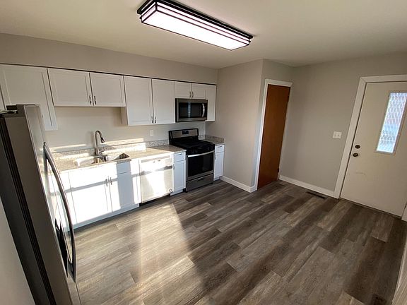 2nd image of 6233 California St