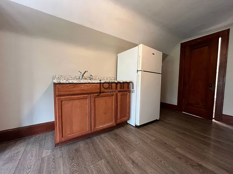 2181 Edgewood Rd #3 — Photo 16