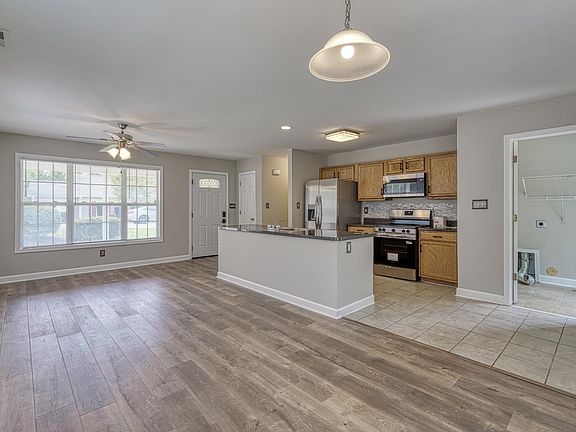 4th image of 280 Promised Land Dr