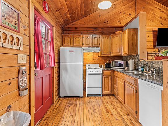 5th image of 1716 Ridgecrest Dr