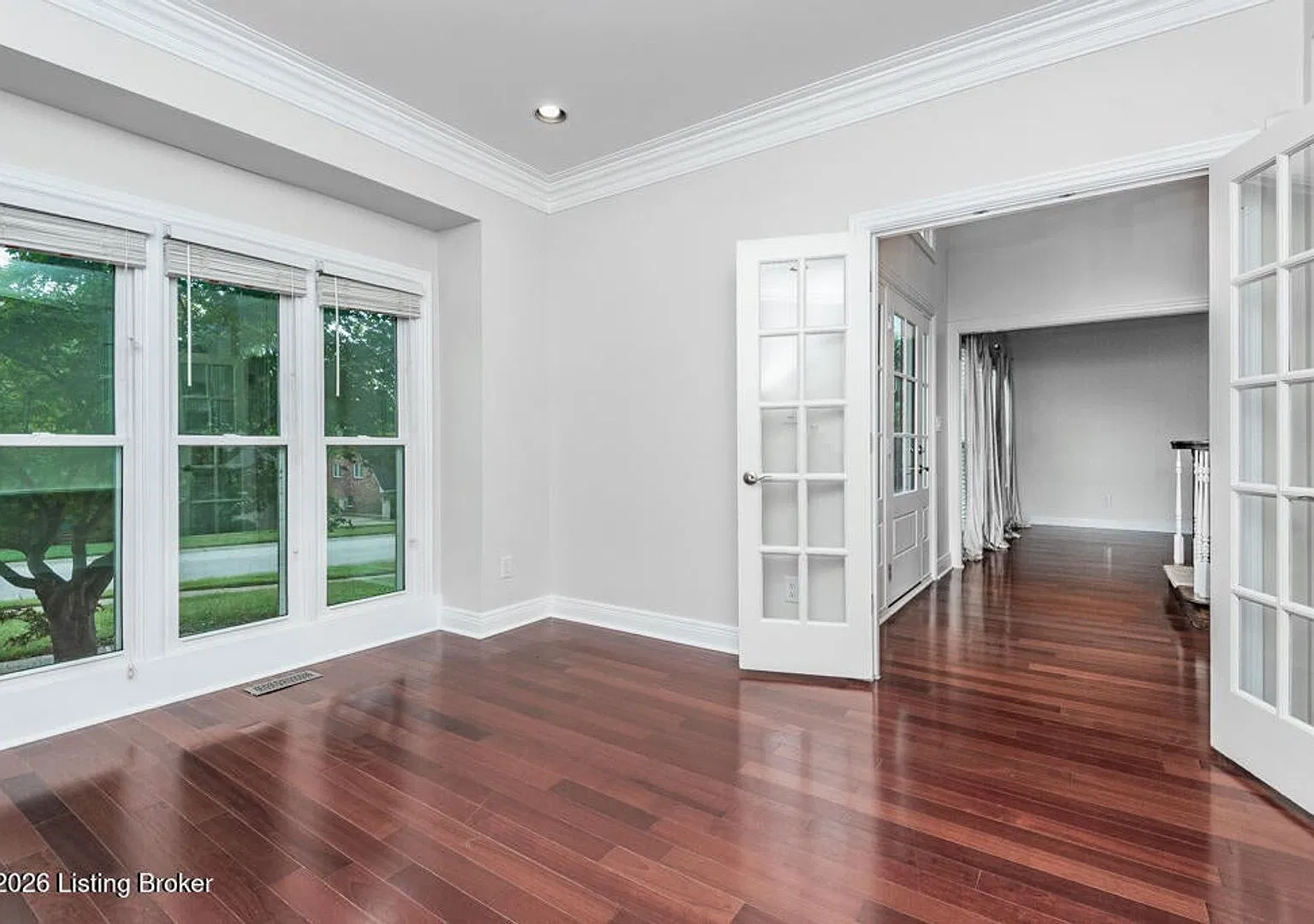 6 Month Lease! 4 Bedroom In Prospect! — Photo 4