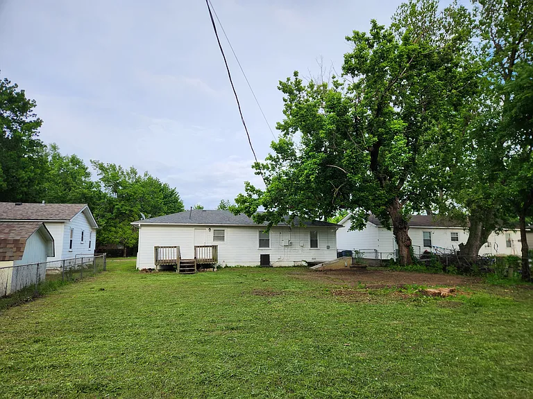 324 S 44th West Ave — Photo 2