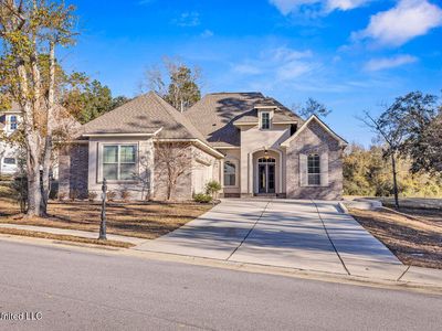 7588 Crescent Way Dr, Pass Christian, MS, 39571