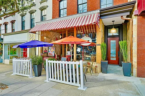 19 Main St Photo 1