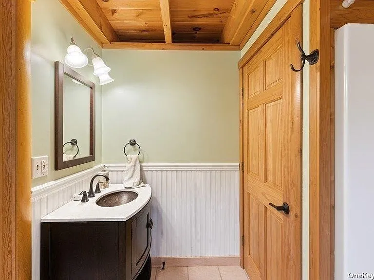 380 Private Rd — Photo 20