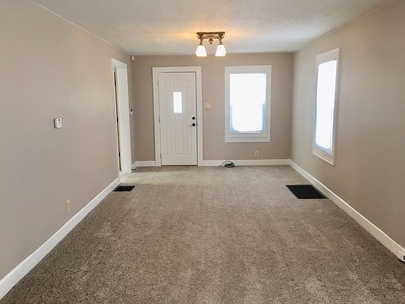 5th image of 4245 Evanston Ave