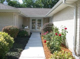 260 Evergreen Ln, Bloomingdale, IL 60108