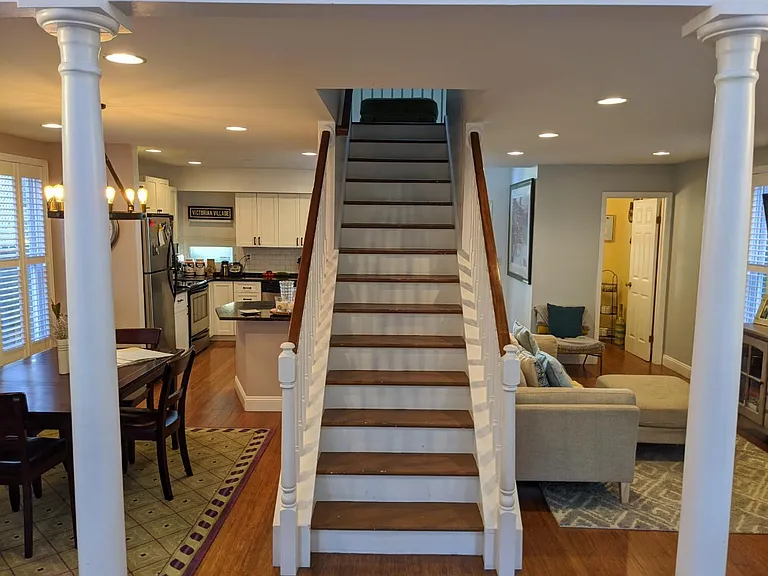 1034 Highland St — Photo 5