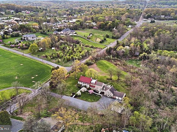 3rd image of 2319 Forest Grove Rd