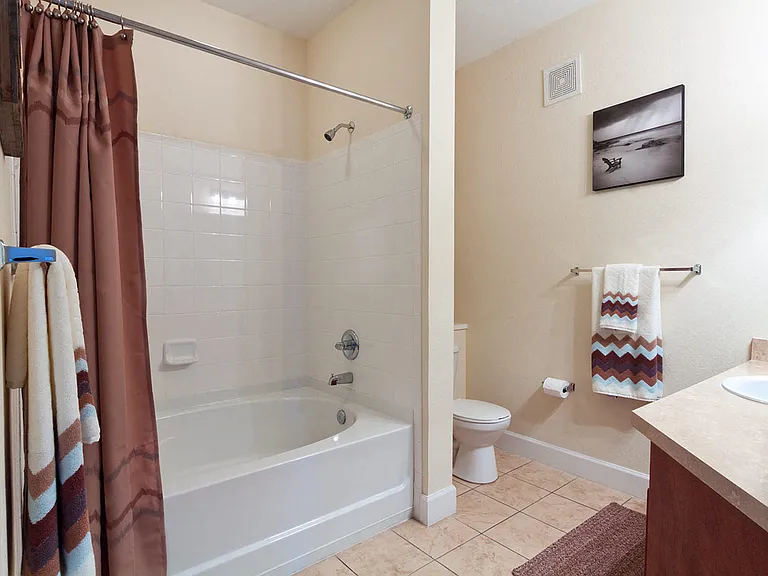 Cypress Pointe — Photo 12