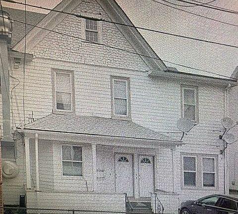 3rd image of 619 Broadway