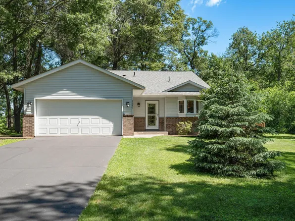 5790 Flint Trl, Wyoming, MN 55092