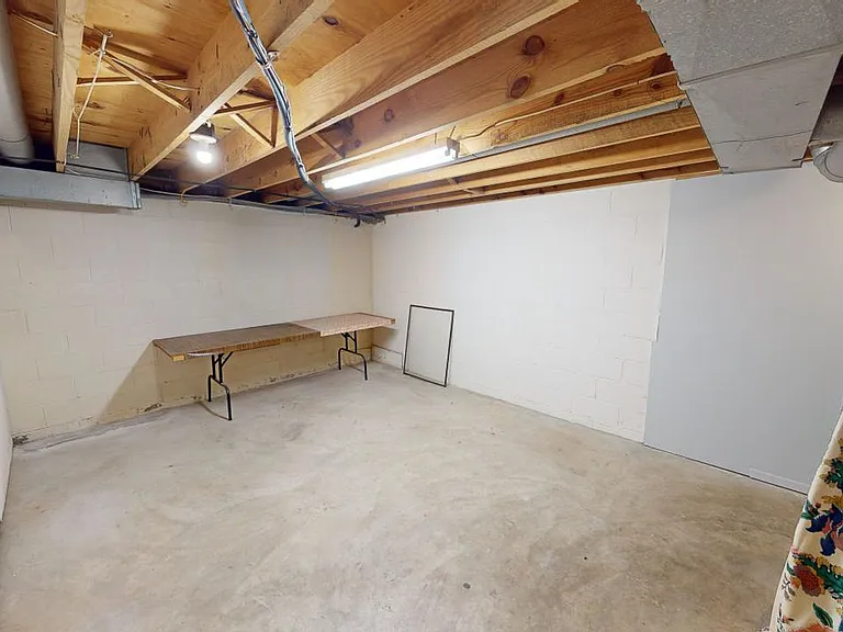 5123 Delancey St — Photo 20