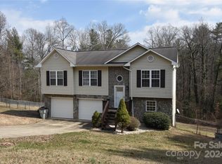 739 Hibriten Dr SE, Lenoir, NC 28645