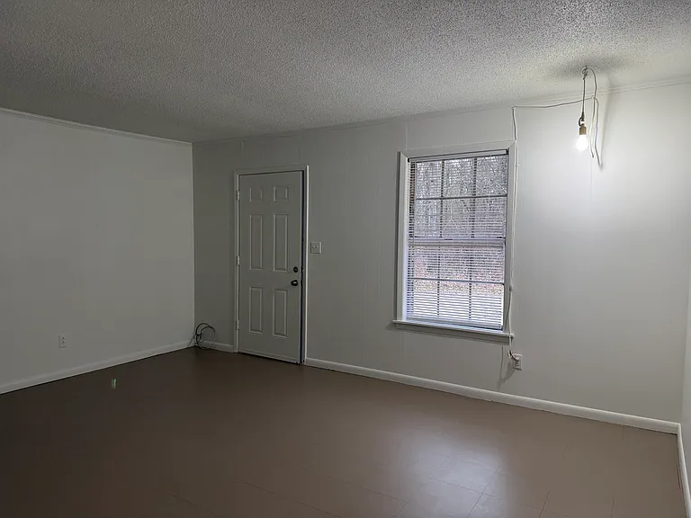 112 N Cox Ave #4 — Photo 11