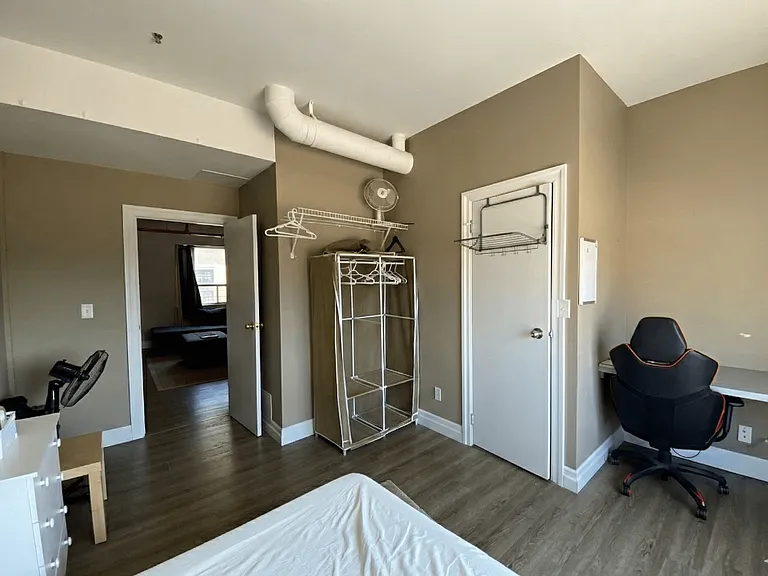 12 Bridgeport Rd E #1-17 — Photo 9