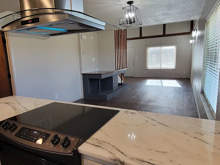 3516D Adenmor Ct — Photo 11