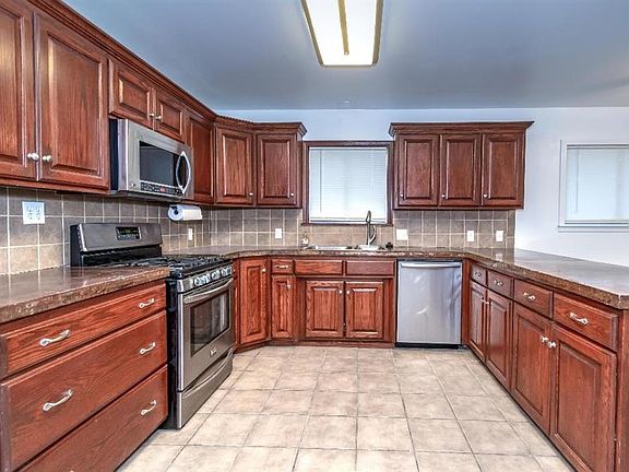 2nd image of 212 Moorman Dr