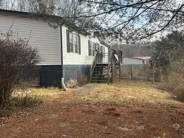 317 Oxford St, Richlands, VA 24641