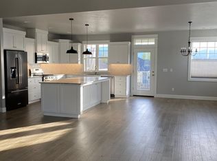 1074 Stanford Ave, Medford, OR