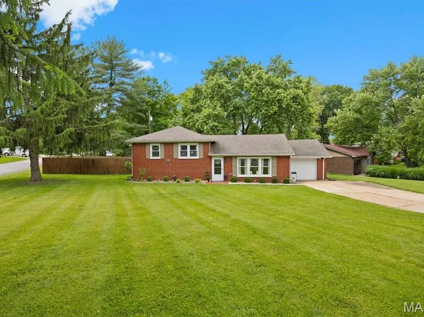 29 Dianne Dr, Belleville, IL 62220