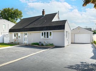 24 Old Farm Rd, Levittown, NY 11756