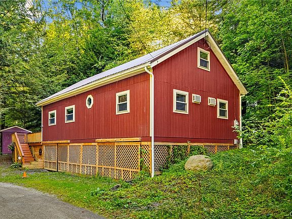 2nd image of 30 Heron Rd